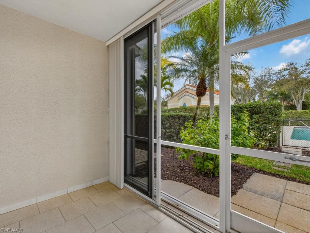 5210 Birmingham Dr #101, Naples, photo 2