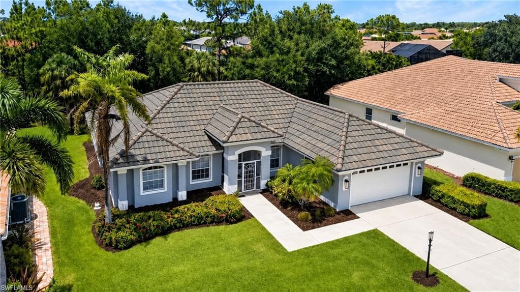 25020 Divot Dr, Bonita Springs, photo 3