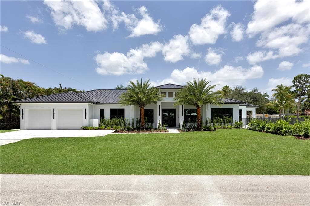 2200 11th St, Naples, photo 2