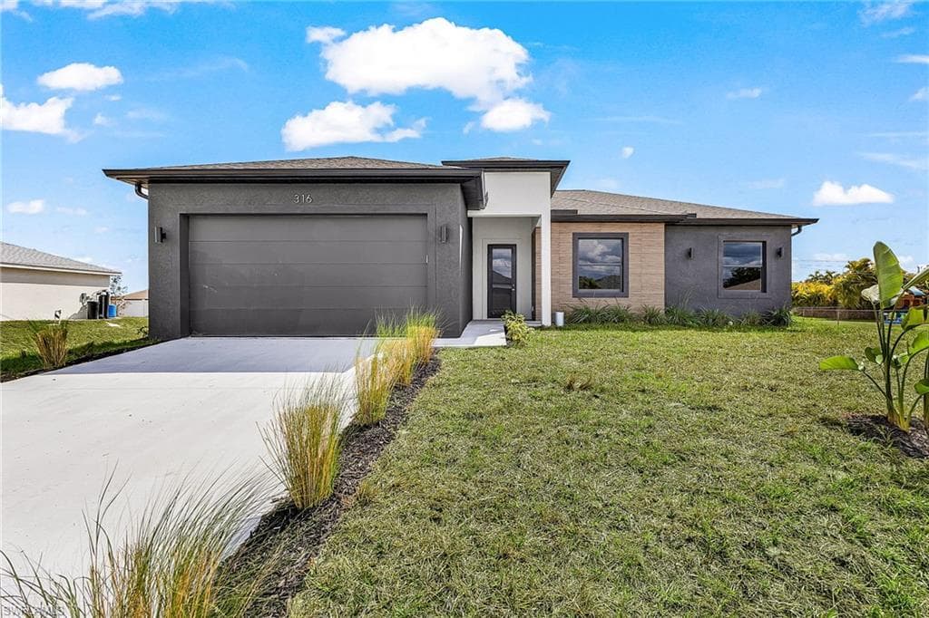 316 10th St, Cape Coral, photo 2