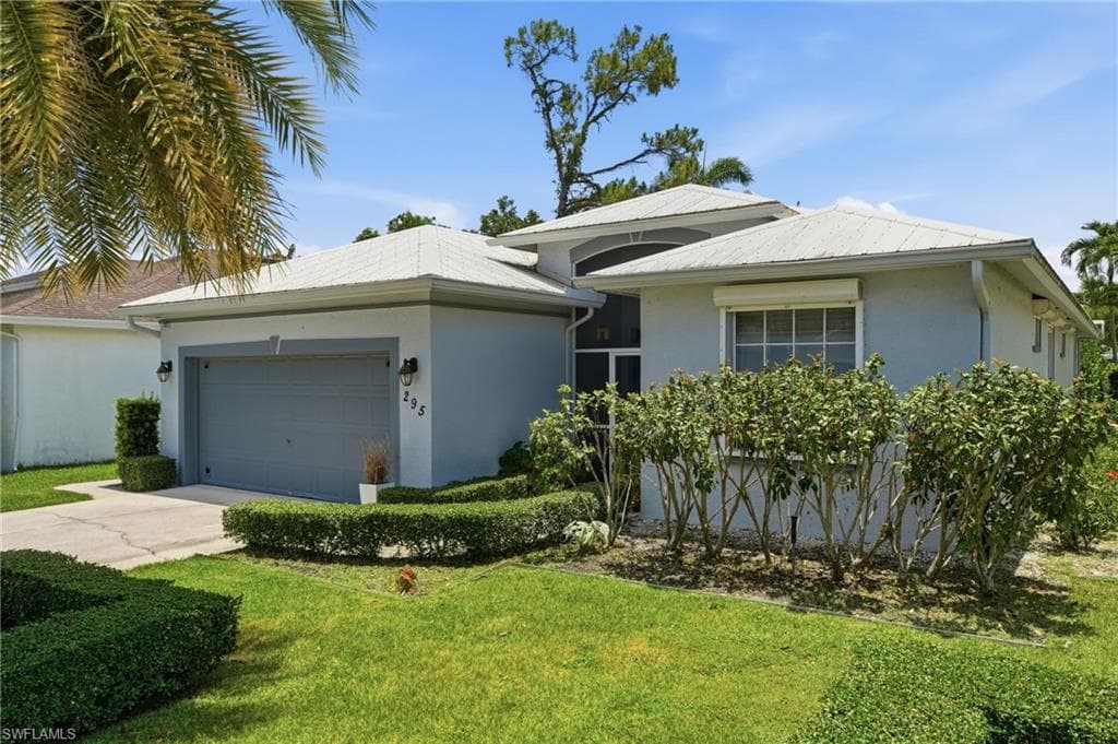 295 Stanhope Cir, Naples, photo 2