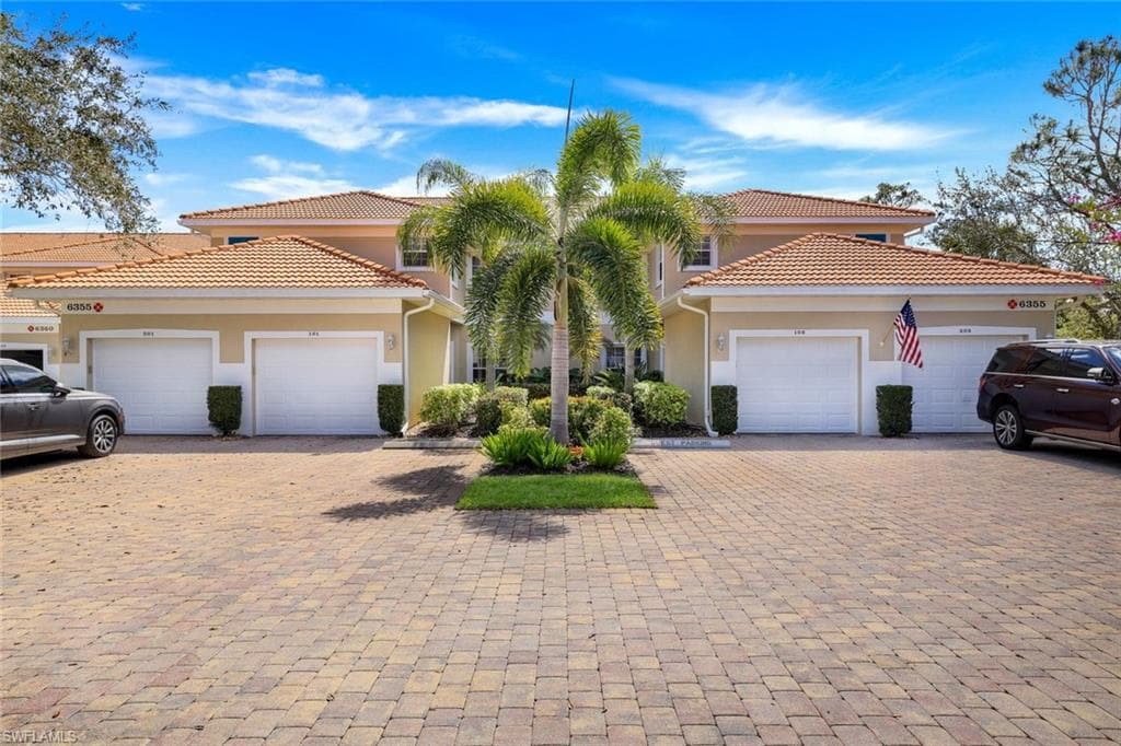 6355 Lexington Ct #102, Naples