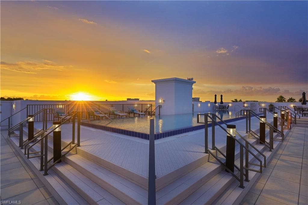 875 6th Ave #304, Naples, photo 2