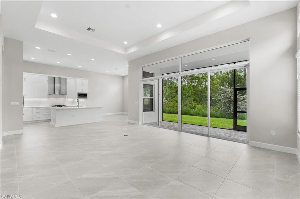 2436 Cambridge Way, Naples, photo 2