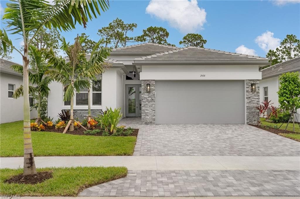 2436 Cambridge Way, Naples