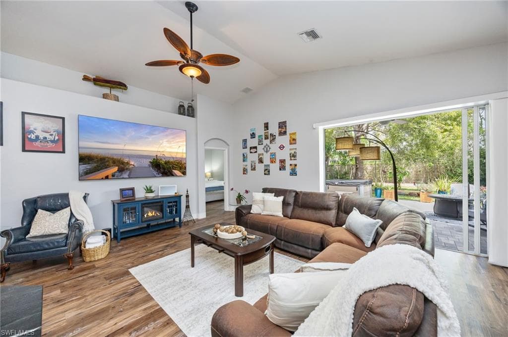 219 Glen Eagle Cir, Naples, photo 3