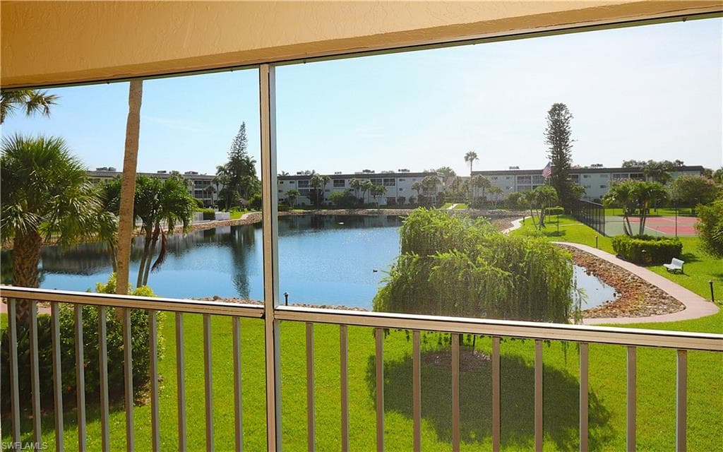1004 Manatee Rd #h202, Naples