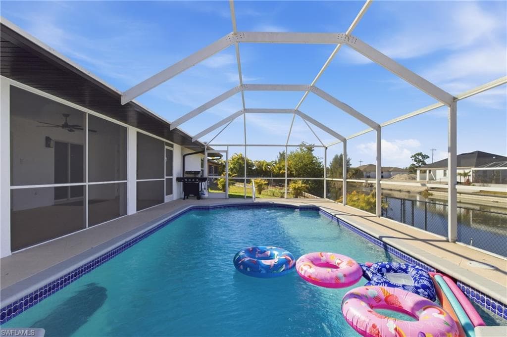 619 26th Ter, Cape Coral, photo 2