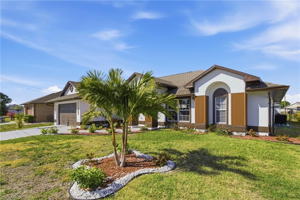 619 26th Ter, Cape Coral