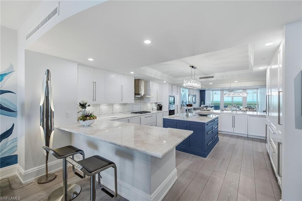 13665 Vanderbilt Dr #603, Naples