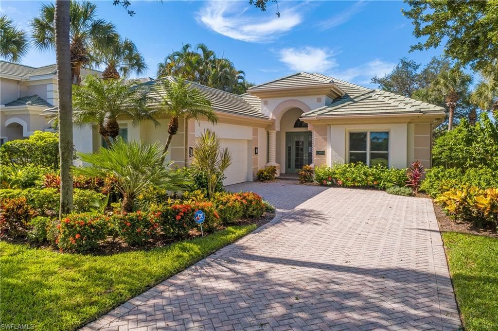 23331 Foxberry Ln, Estero