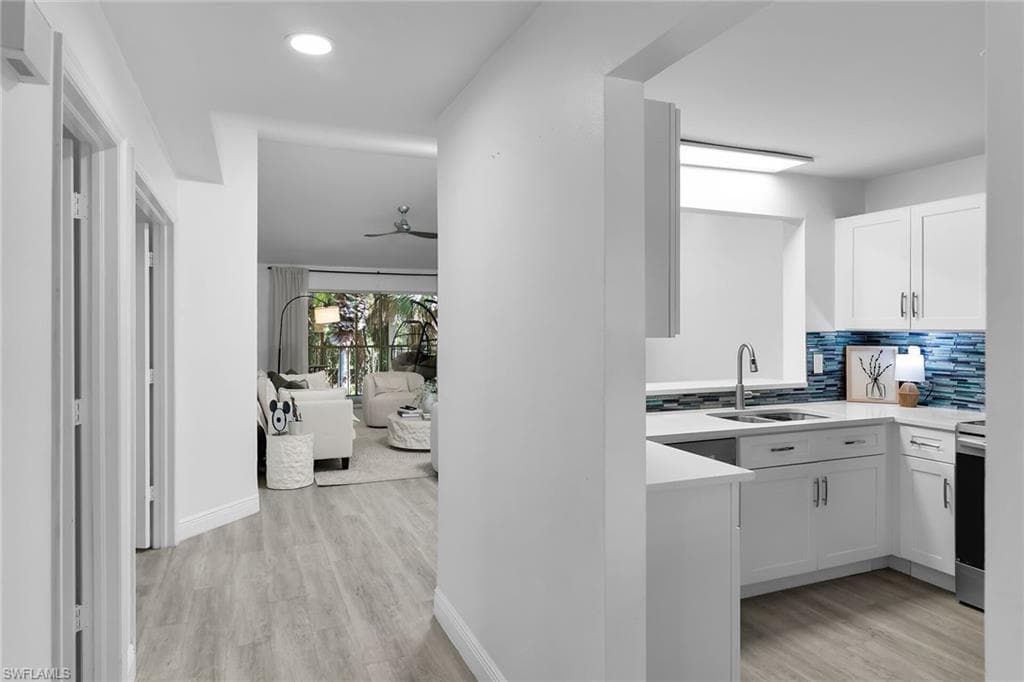 653 Squire Cir #201, Naples, photo 2