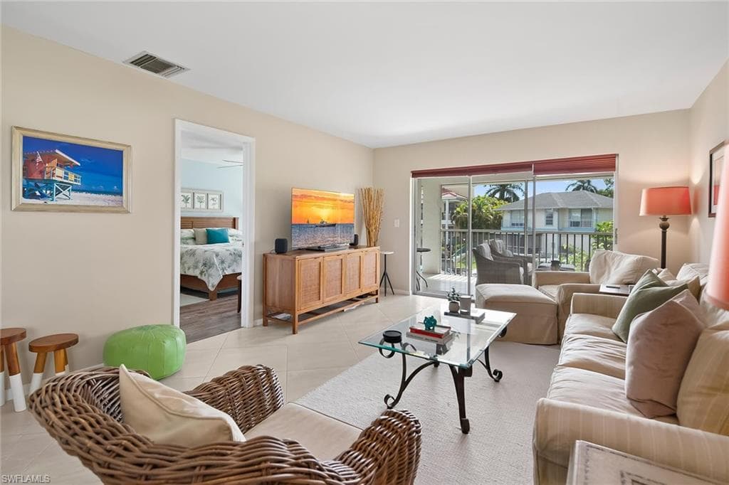 1435 Blue Point Ave #1435, Naples