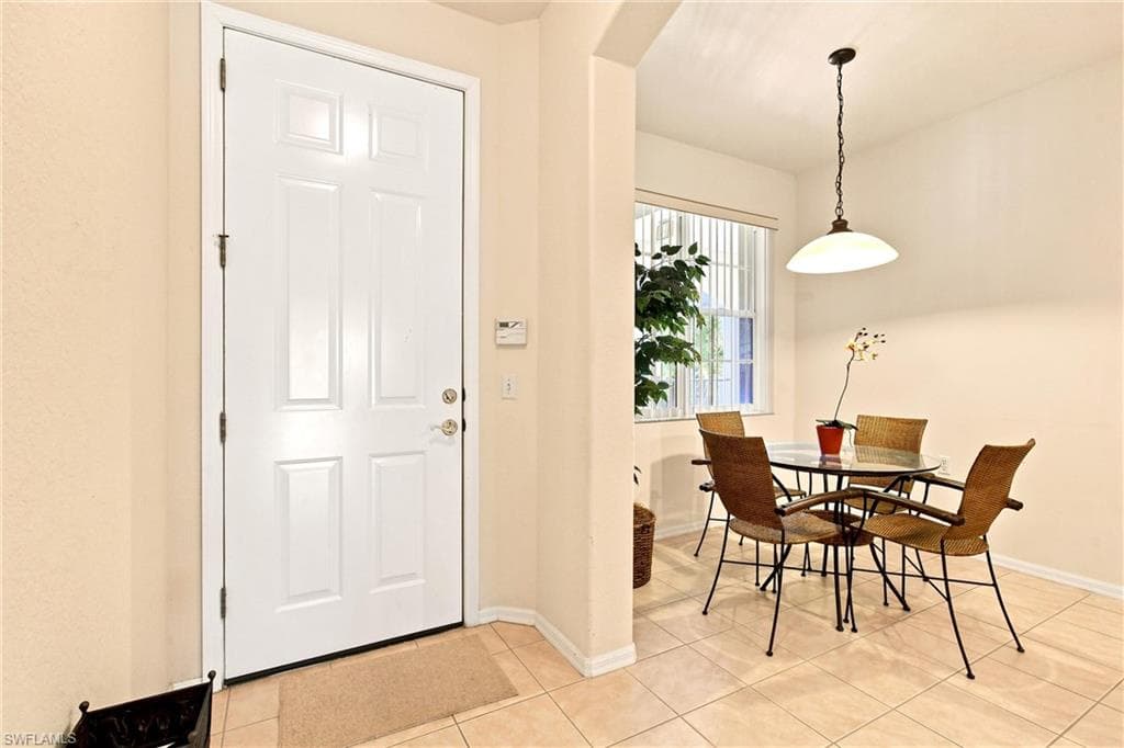 4874 Hampshire Ct #303, Naples, photo 2