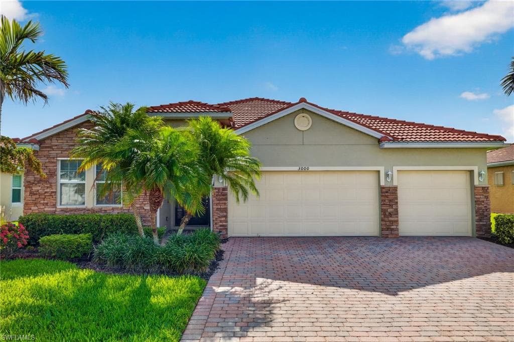3000 Sunset Pointe Cir, Cape Coral