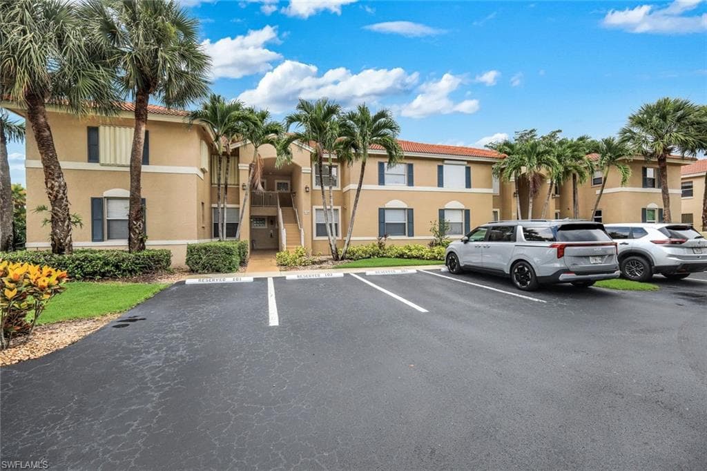6384 Huntington Lakes Cir #103, Naples