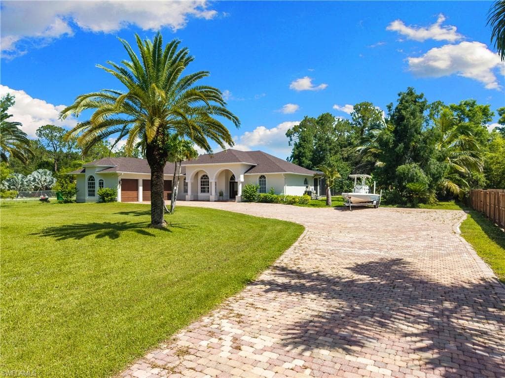 6521 Livingston Woods Ln, Naples, photo 2