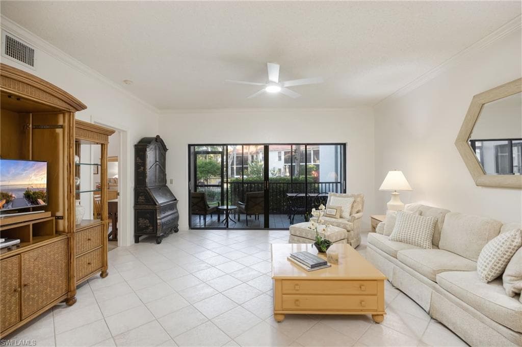 583 Serendipity Dr #583, Naples