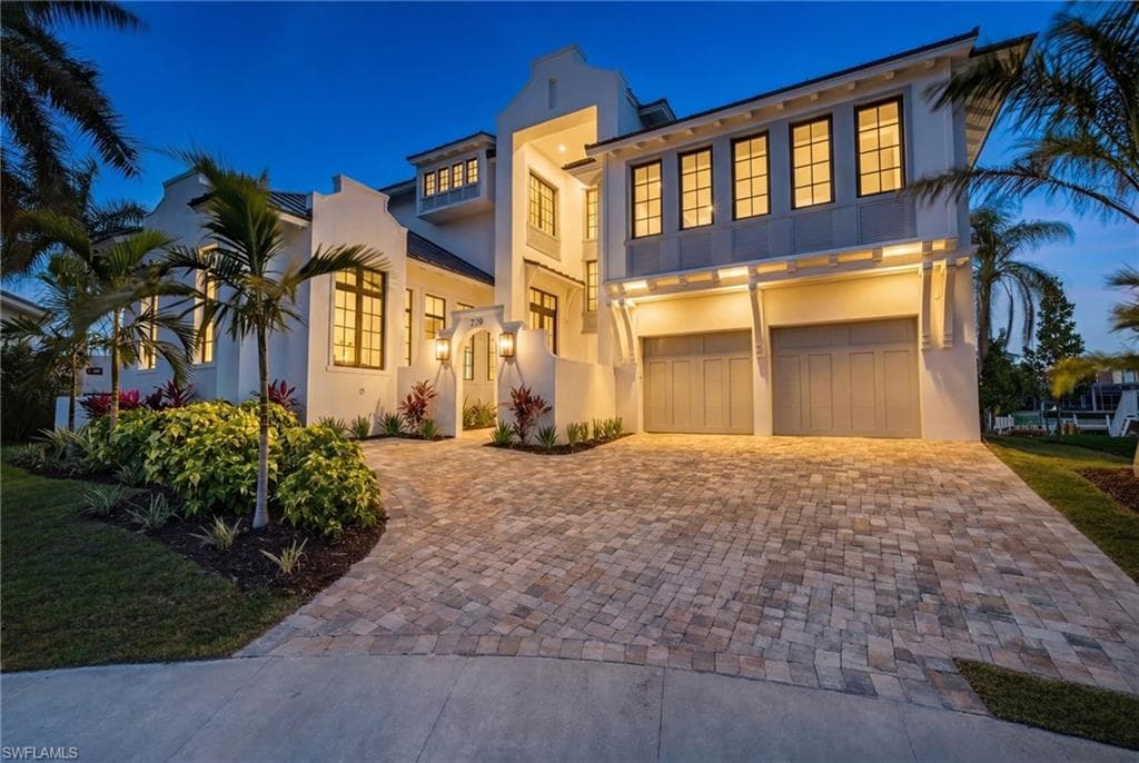 720 Hull Ct, Marco Island
