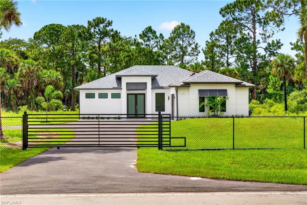 1867 Everglades Blvd, Naples