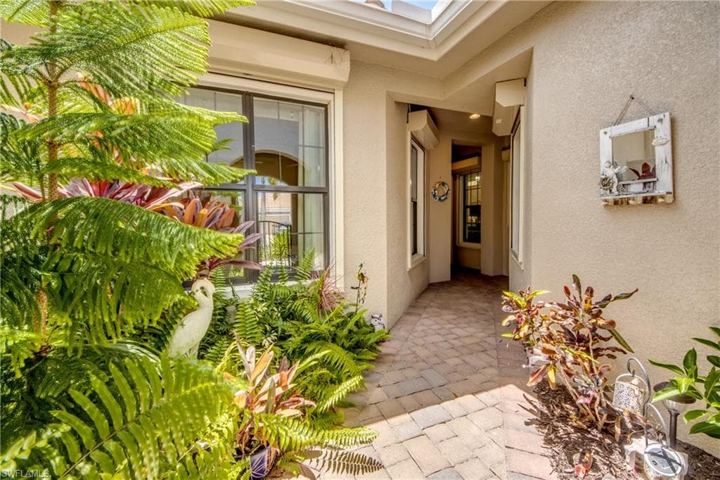 15321 Cortona Way, Fort Myers, photo 2