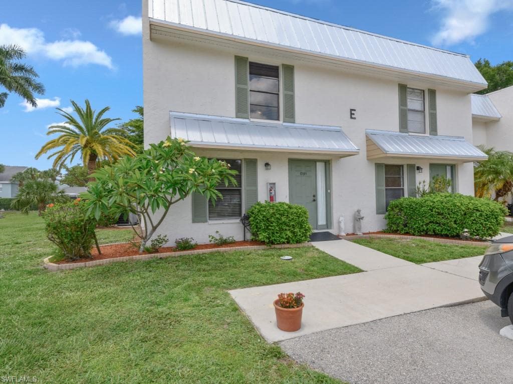 151 Cypress Way #e101, Naples