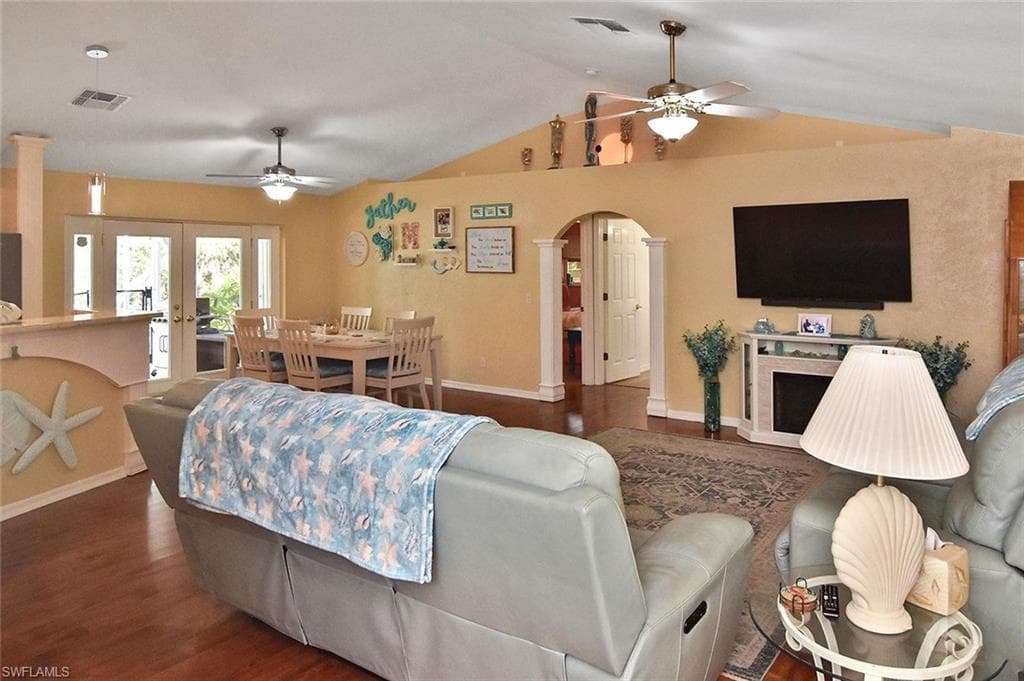 18674 Spruce Dr, Fort Myers, photo 3