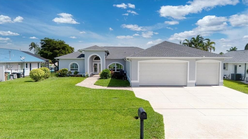 1157 32nd Ter, Cape Coral