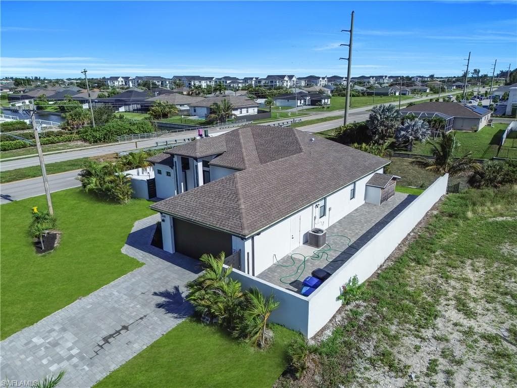 1600 1st St, Cape Coral