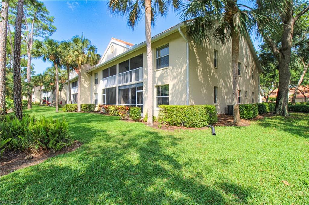 225 Robin Hood Cir #203, Naples, photo 3