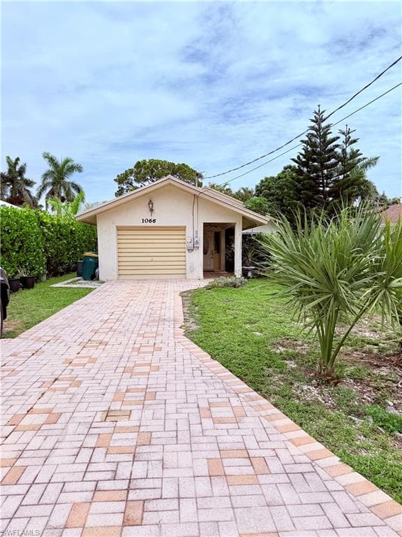 1066 Highlands Dr, Naples, photo 2