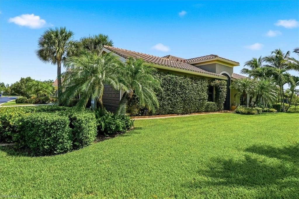 13421 Coronado Dr, Naples, photo 2