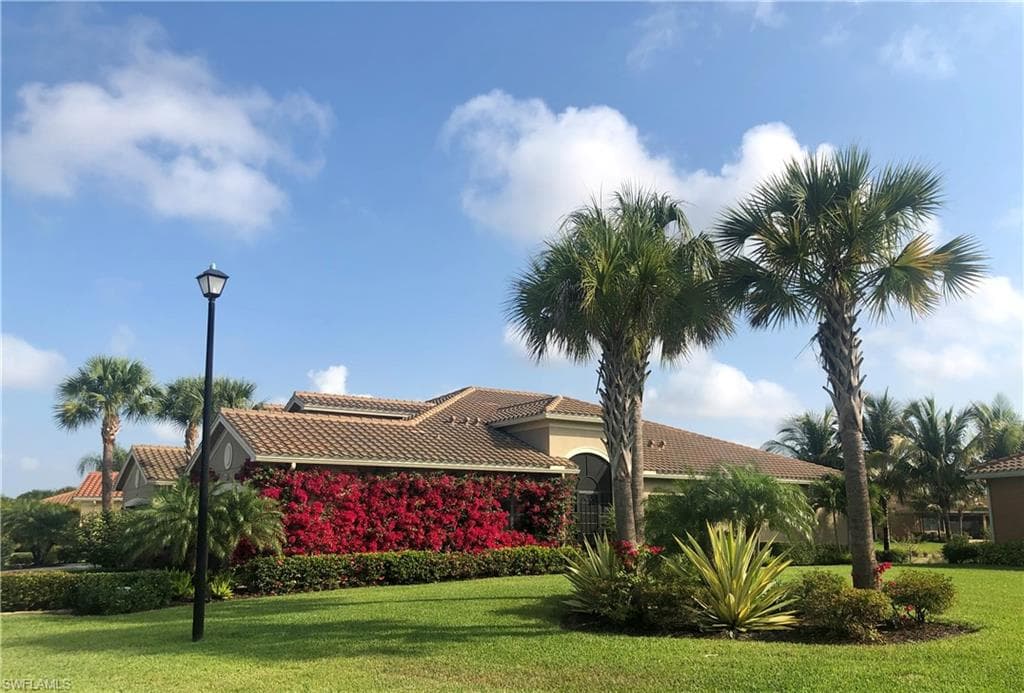 13421 Coronado Dr, Naples, photo 3