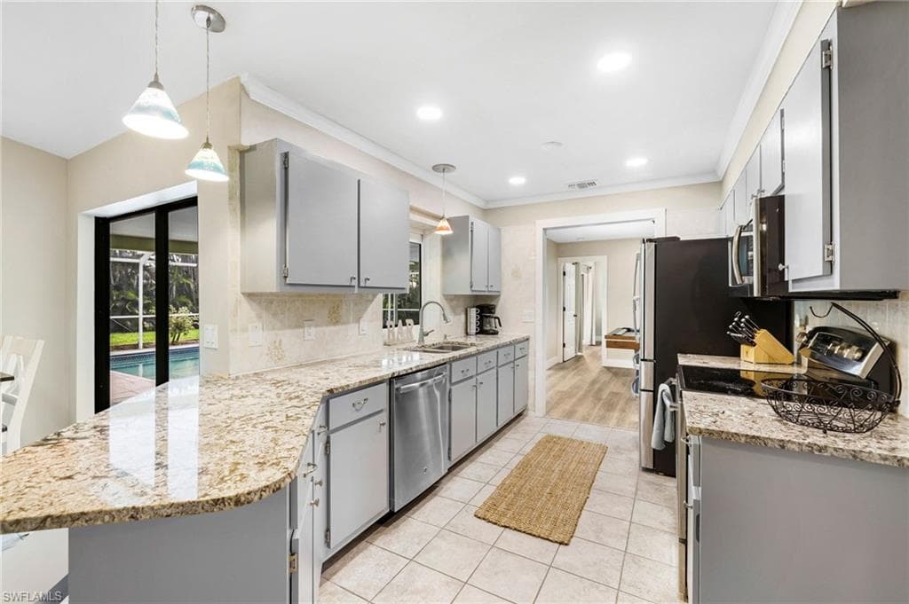 801 52nd St, Cape Coral, photo 2