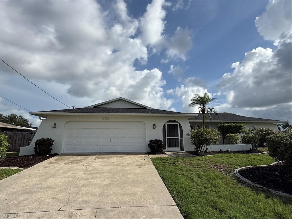 801 52nd St, Cape Coral