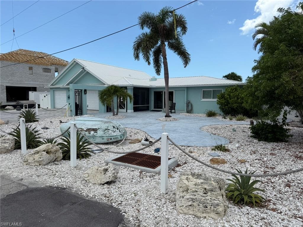 243 Estrellita Dr, Fort Myers Beach, photo 2