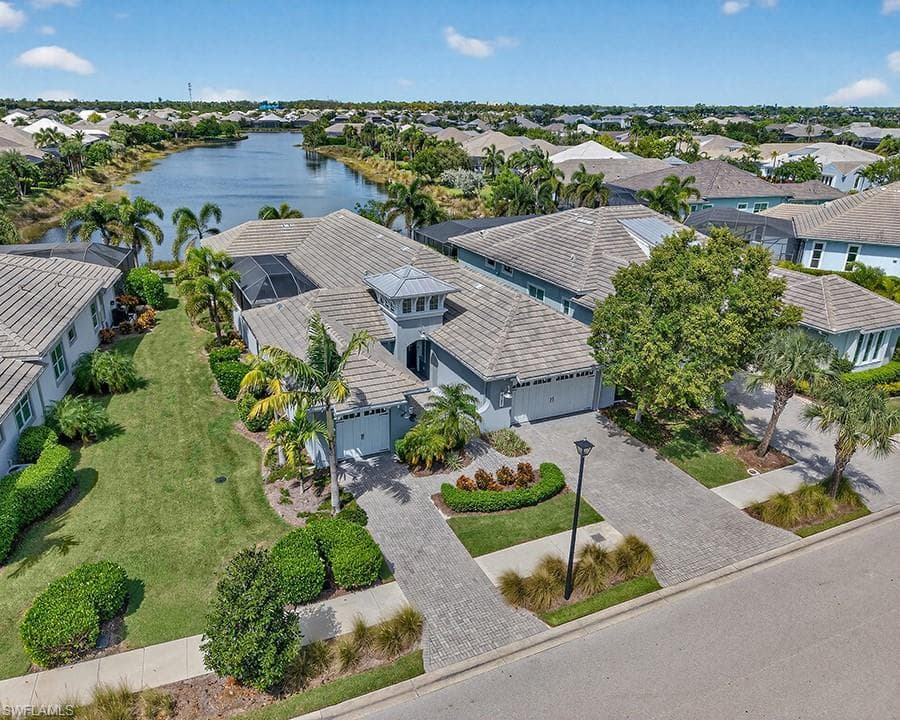 6387 Warwick Ave, Naples, photo 3