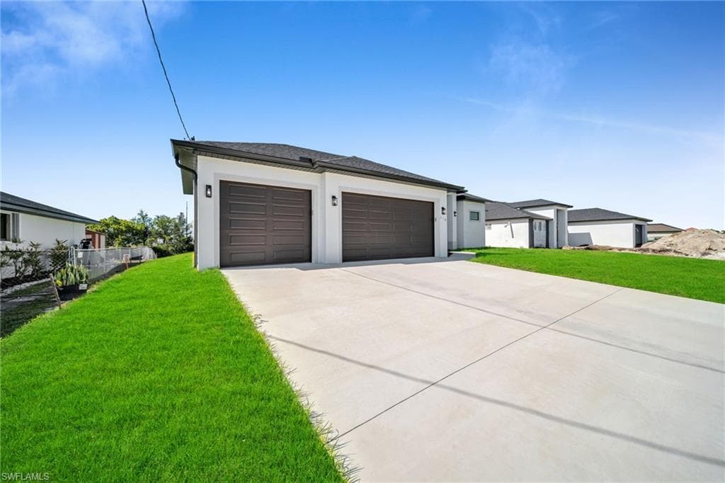 318 9th St, Cape Coral, photo 2