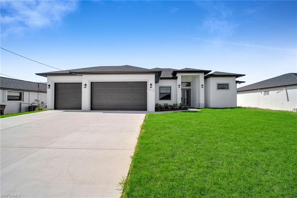 318 9th St, Cape Coral