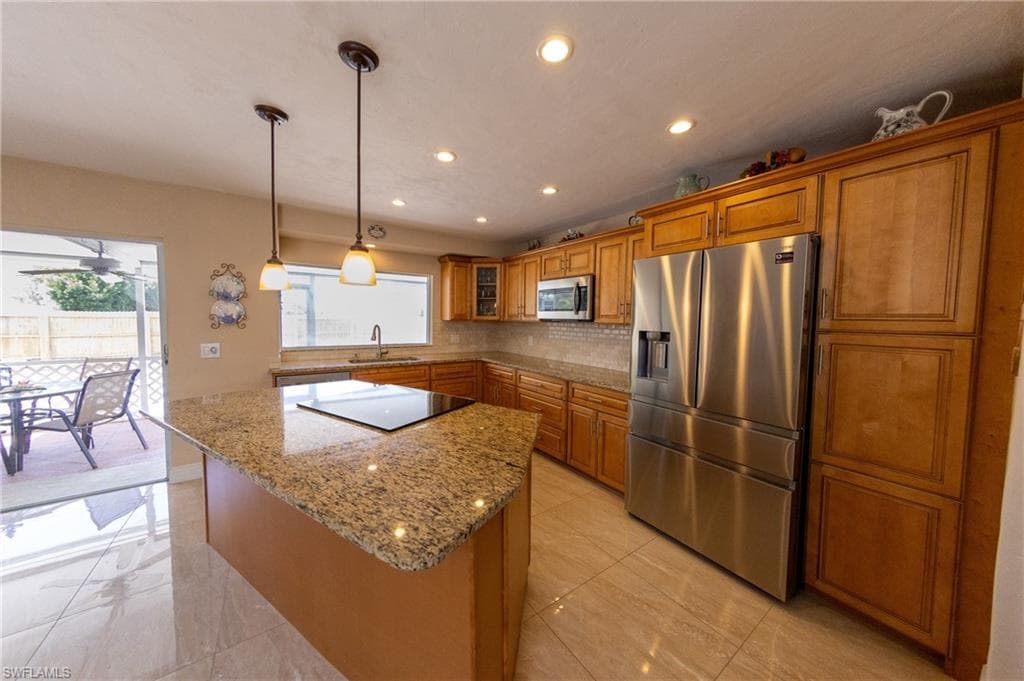 188 Gulfstream St, Marco Island, photo 3