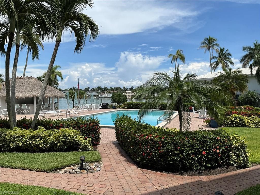 2800 Gulf Shore Blvd #406, Naples, photo 2