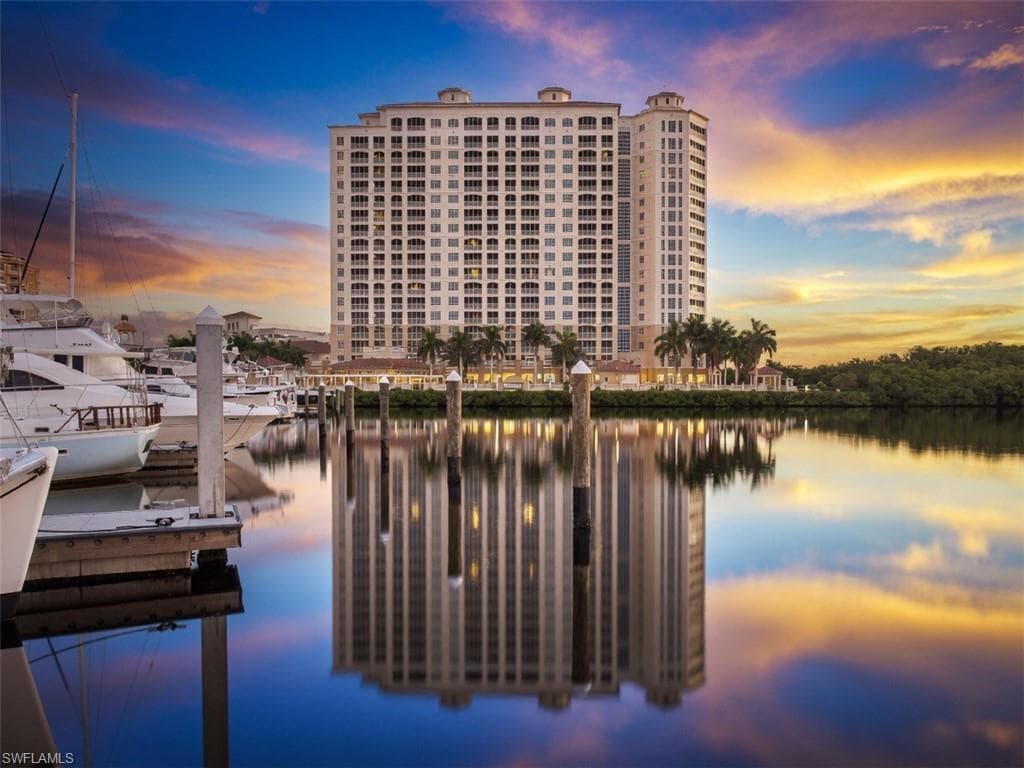 6081 Silver King Blvd #202, Cape Coral