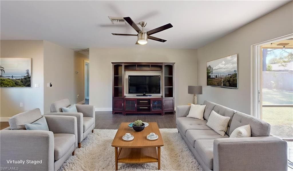 27514 Playa Del Rey Ln, Bonita Springs, photo 2