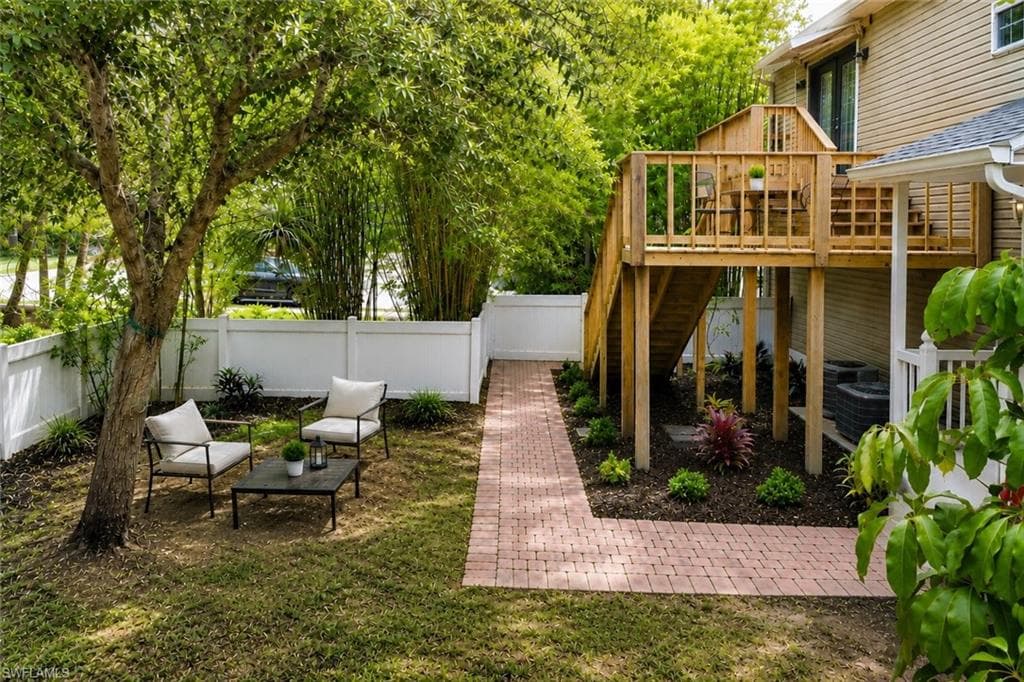 434 Leawood Cir, Naples