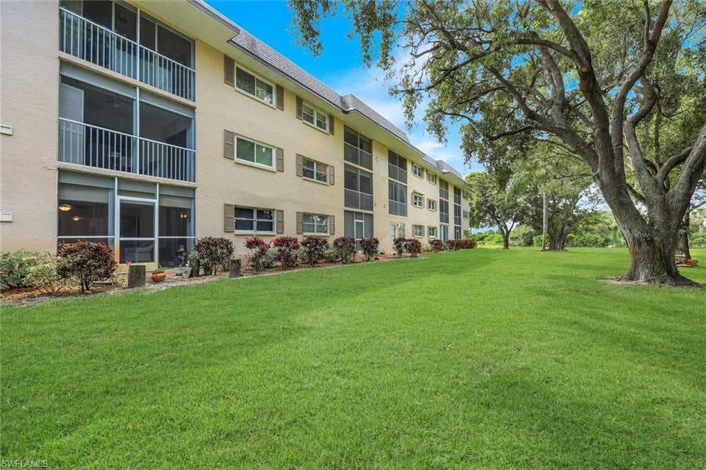 5419 Rattlesnake Hamm Rd #105f, Naples