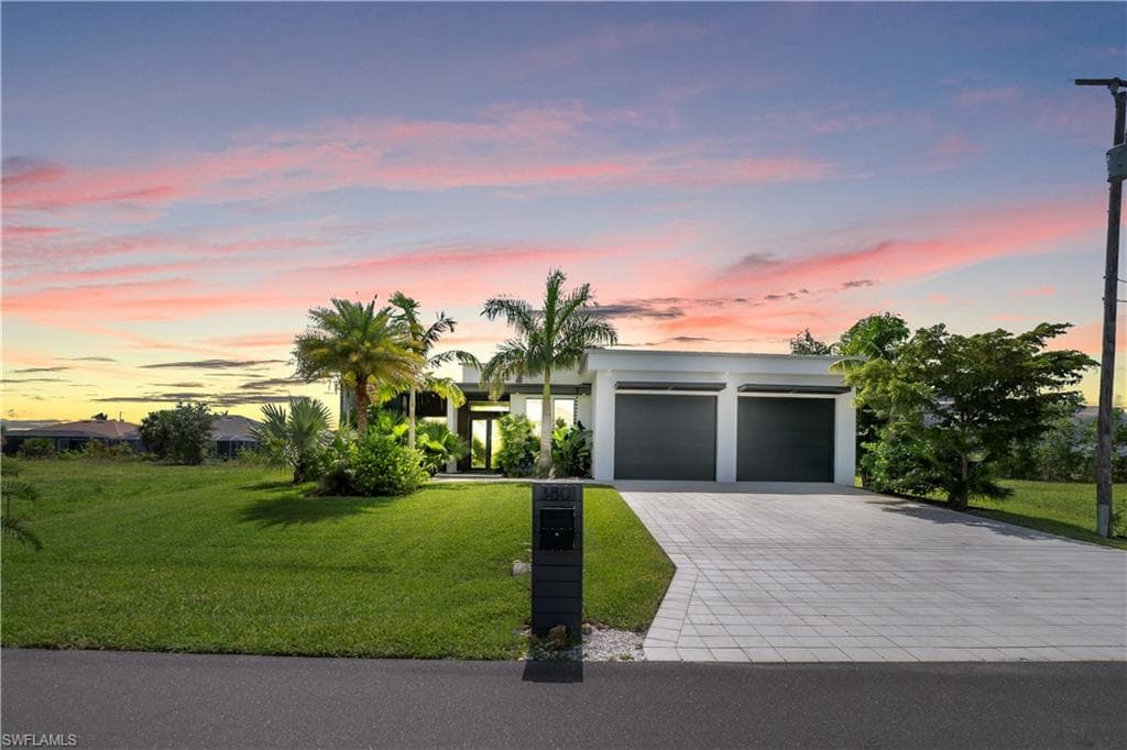 3801 17th Pl, Cape Coral