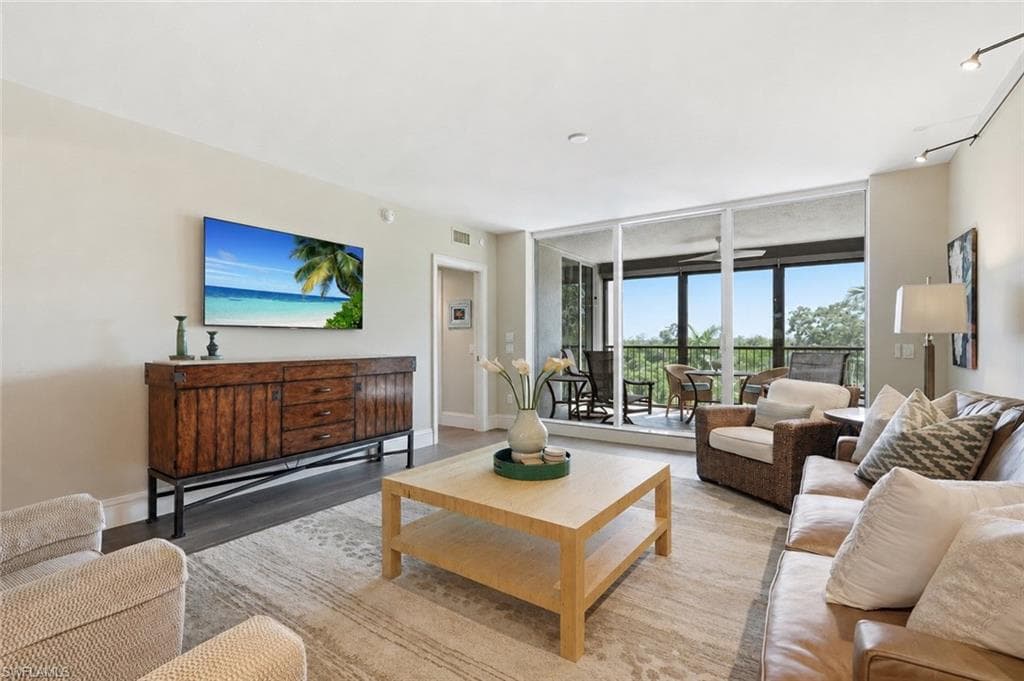 7225 Pelican Bay Blvd #302, Naples, photo 2
