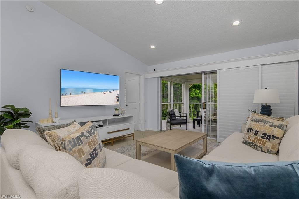 7725 Jewel Ln #201, Naples, photo 2