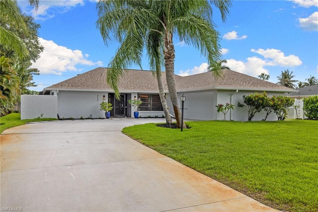 433 Golfview Dr, Naples, photo 2