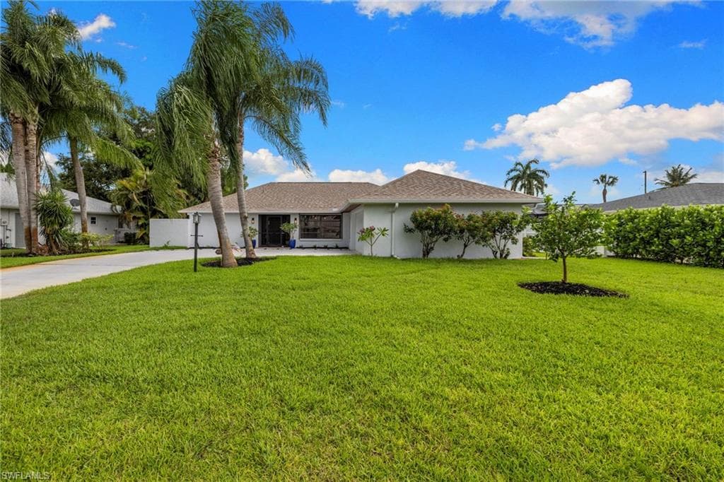 433 Golfview Dr, Naples, photo 3